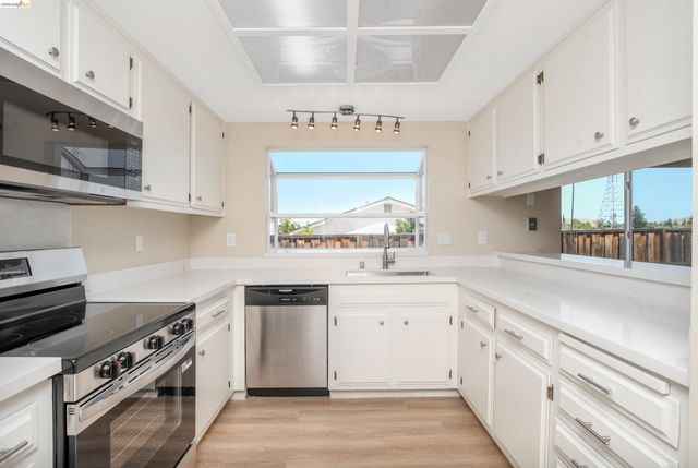 2411 Los Prados Way, Antioch, CA 94509
