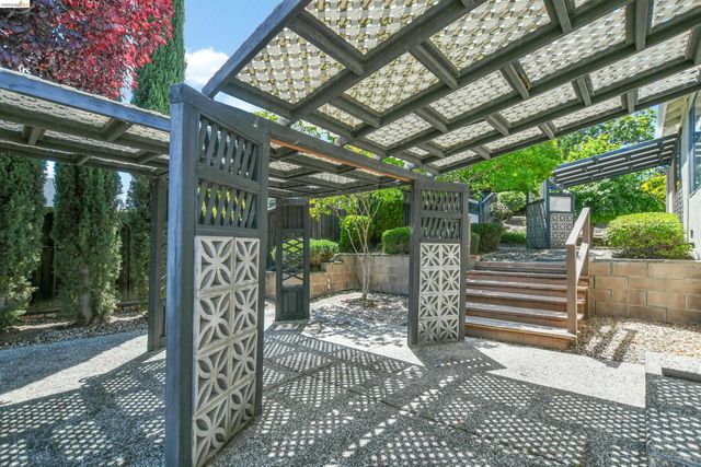 2411 Los Prados Way, Antioch, CA 94509