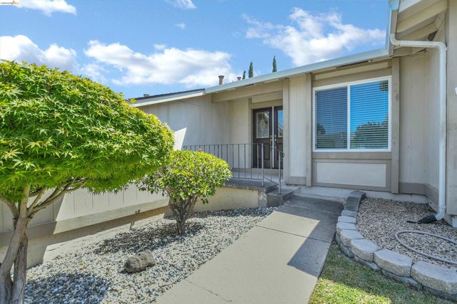2411 Los Prados Way, Antioch, CA 94509