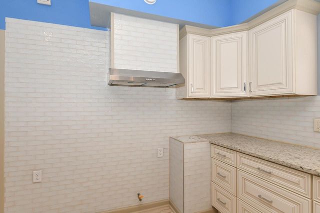 2956 N 39th STREET, Milwaukee, WI 53210