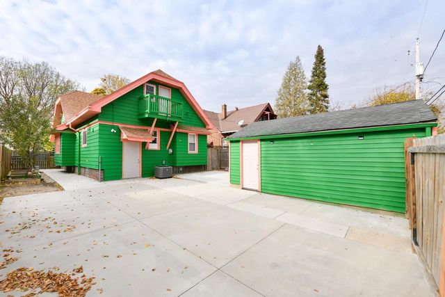 2956 N 39th STREET, Milwaukee, WI 53210