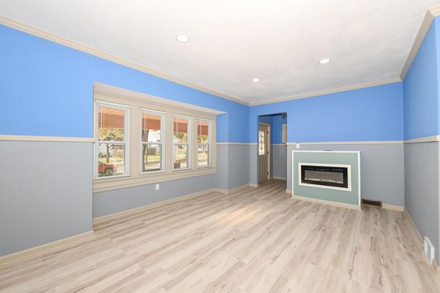 2956 N 39th STREET, Milwaukee, WI 53210