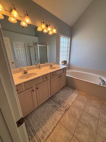 3097 Caversham Park Lane, Lexington, KY 40509