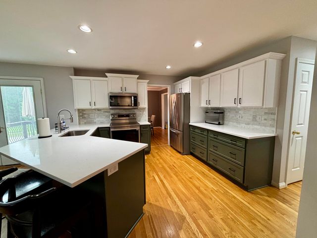 3097 Caversham Park Lane, Lexington, KY 40509
