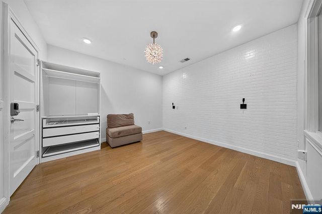 9 Somerset Lane 410, Edgewater, NJ 07020