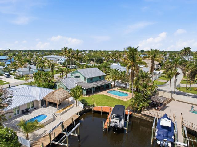 1489 SW Seahawk Way, Palm City, FL 34990