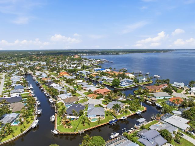 1489 SW Seahawk Way, Palm City, FL 34990