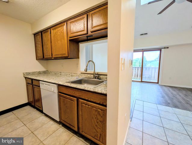 2313 RAVENS DR, Plainsboro, NJ 08536