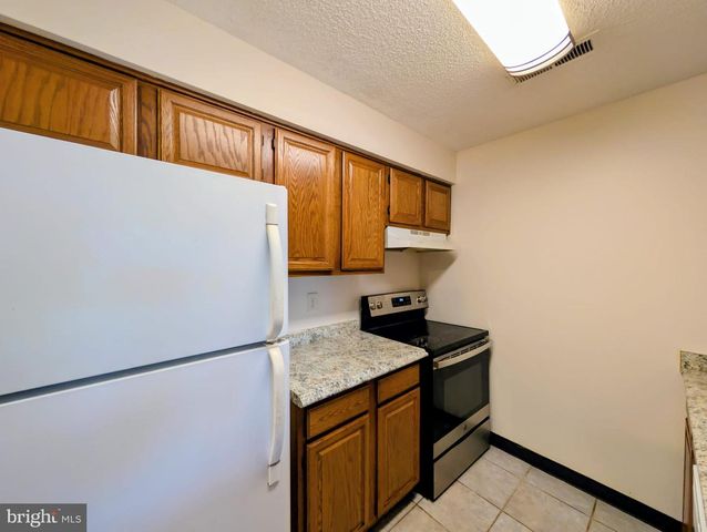 2313 RAVENS DR, Plainsboro, NJ 08536