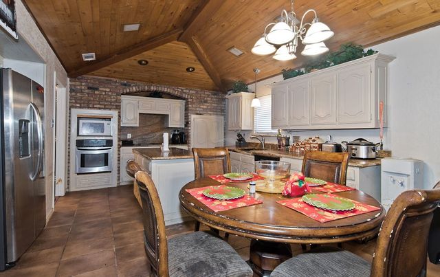 915 Greenbriar Lane, Duncanville, TX 75137