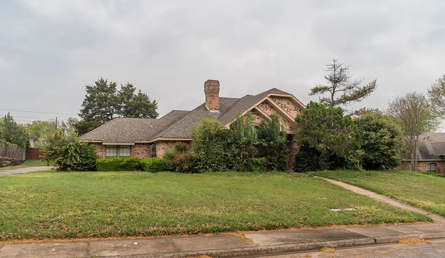 915 Greenbriar Lane, Duncanville, TX 75137