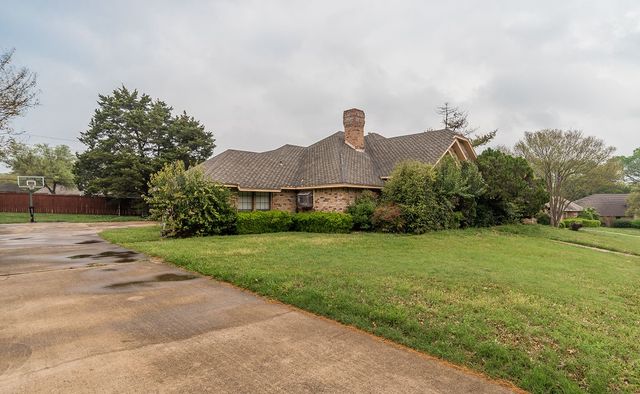 915 Greenbriar Lane, Duncanville, TX 75137