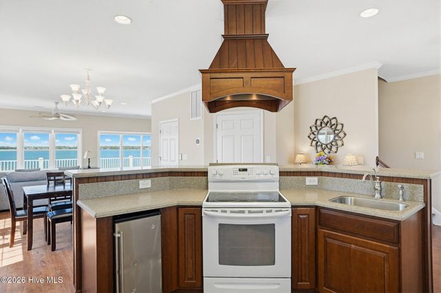 203 Riverside Drive, Sneads Ferry, NC 28460