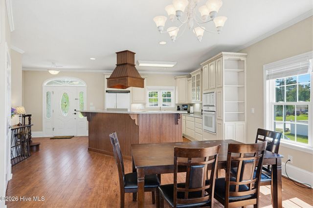 203 Riverside Drive, Sneads Ferry, NC 28460