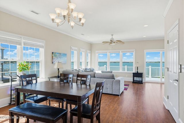 203 Riverside Drive, Sneads Ferry, NC 28460