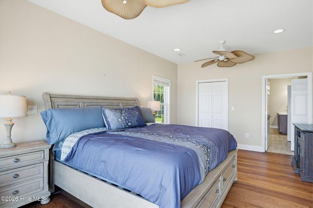 203 Riverside Drive, Sneads Ferry, NC 28460