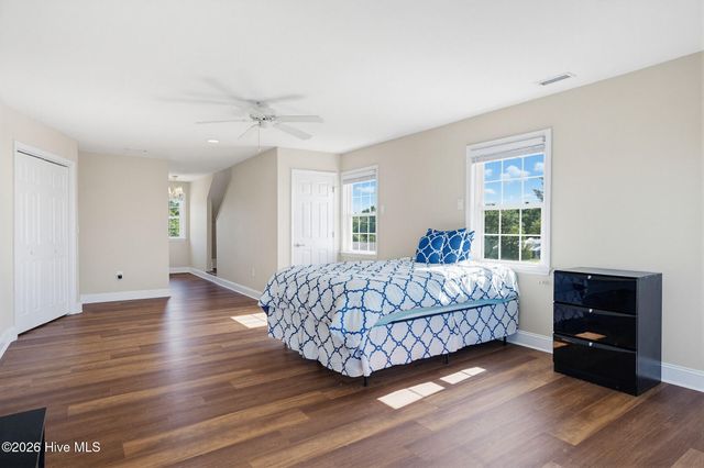 203 Riverside Drive, Sneads Ferry, NC 28460