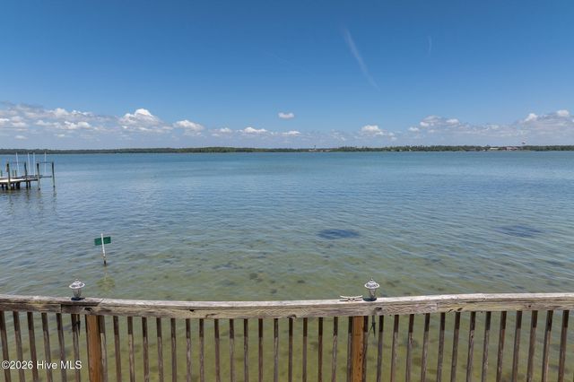 203 Riverside Drive, Sneads Ferry, NC 28460