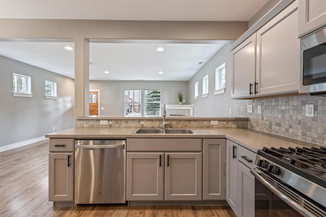 952 E Timber Pine Drive, Sisters, OR 97759