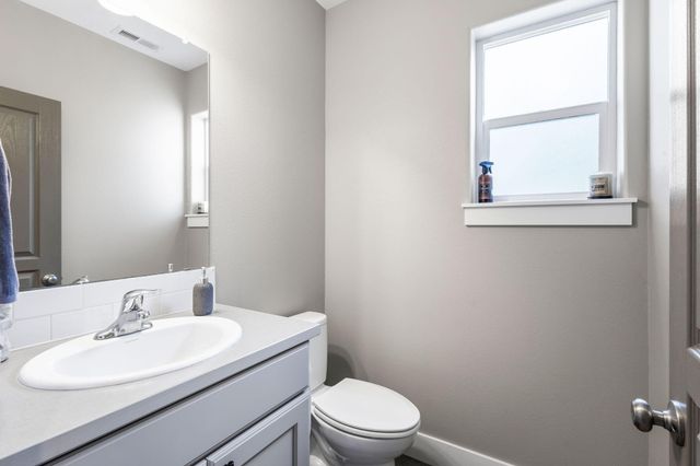 952 E Timber Pine Drive, Sisters, OR 97759