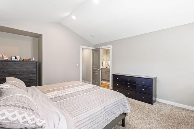 952 E Timber Pine Drive, Sisters, OR 97759