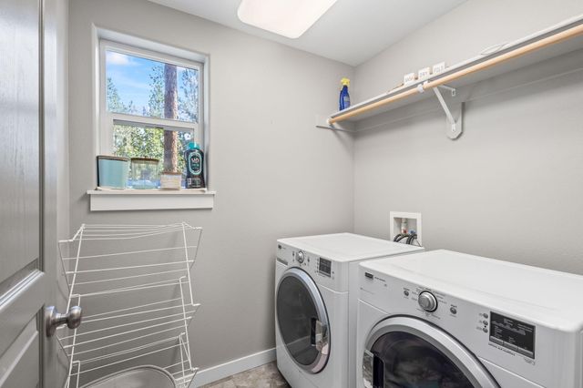 952 E Timber Pine Drive, Sisters, OR 97759