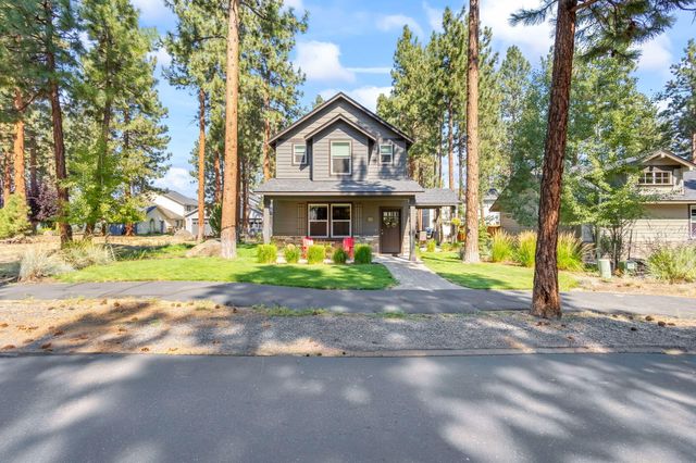 952 E Timber Pine Drive, Sisters, OR 97759