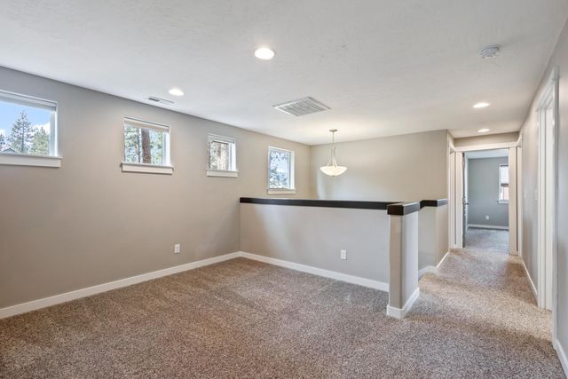 952 E Timber Pine Drive, Sisters, OR 97759