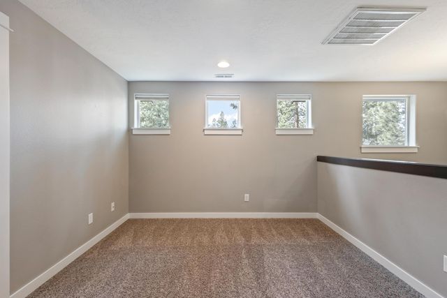 952 E Timber Pine Drive, Sisters, OR 97759