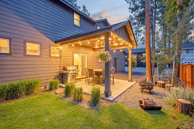 952 E Timber Pine Drive, Sisters, OR 97759