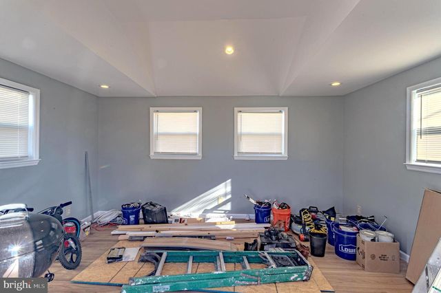 84 MIDDLEBURY LN, Willingboro, NJ 08046