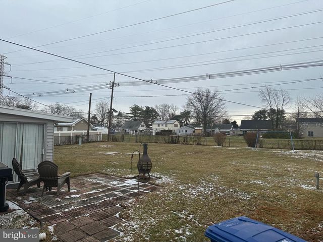 84 MIDDLEBURY LN, Willingboro, NJ 08046