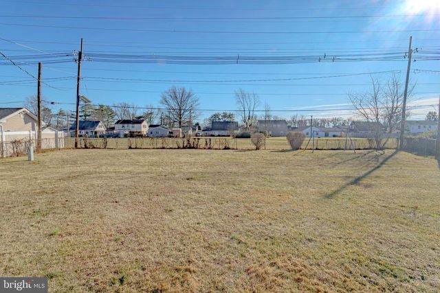 84 MIDDLEBURY LN, Willingboro, NJ 08046