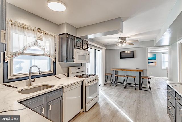 84 MIDDLEBURY LN, Willingboro, NJ 08046