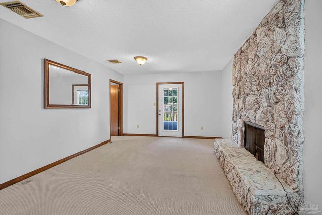 1208 Tamara Dr, Pensacola, FL 32504