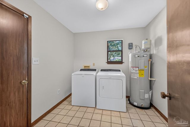1208 Tamara Dr, Pensacola, FL 32504