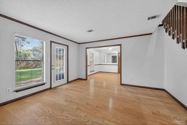 1208 Tamara Dr, Pensacola, FL 32504
