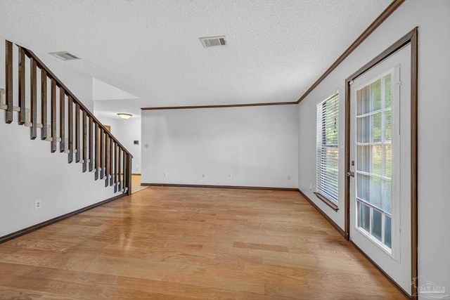 1208 Tamara Dr, Pensacola, FL 32504