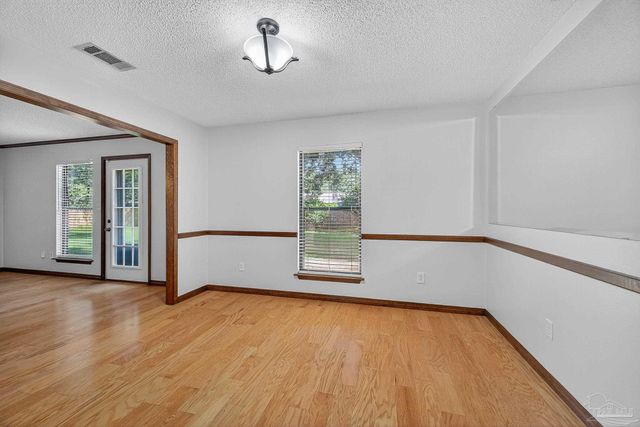 1208 Tamara Dr, Pensacola, FL 32504