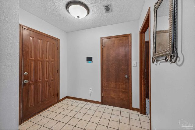 1208 Tamara Dr, Pensacola, FL 32504