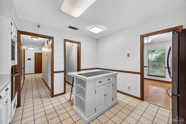 1208 Tamara Dr, Pensacola, FL 32504