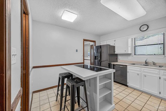1208 Tamara Dr, Pensacola, FL 32504