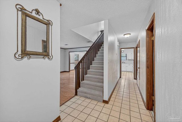 1208 Tamara Dr, Pensacola, FL 32504