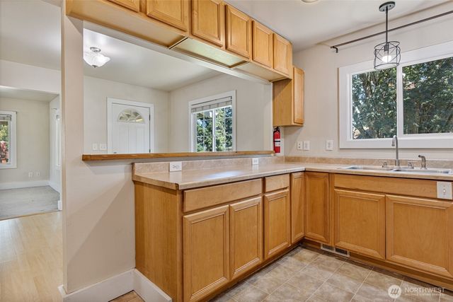 410 118th Street S, Tacoma, WA 98444