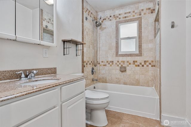 410 118th Street S, Tacoma, WA 98444