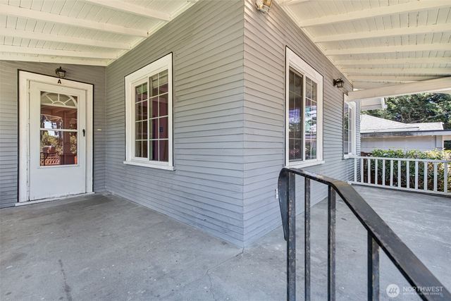 410 118th Street S, Tacoma, WA 98444