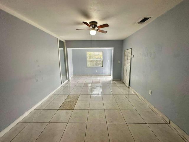23 SE 12th Street 22, Dania Beach, FL 33004