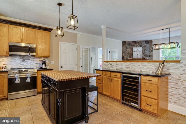 38425 ROOSTER LN, Mechanicsville, MD 20659