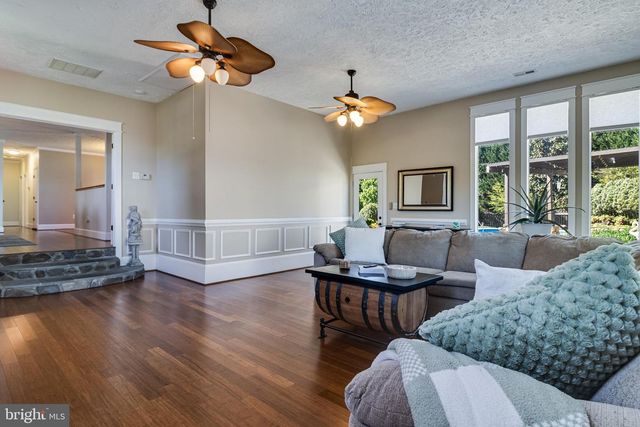38425 ROOSTER LN, Mechanicsville, MD 20659