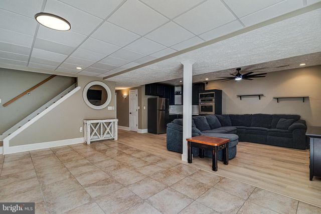 38425 ROOSTER LN, Mechanicsville, MD 20659